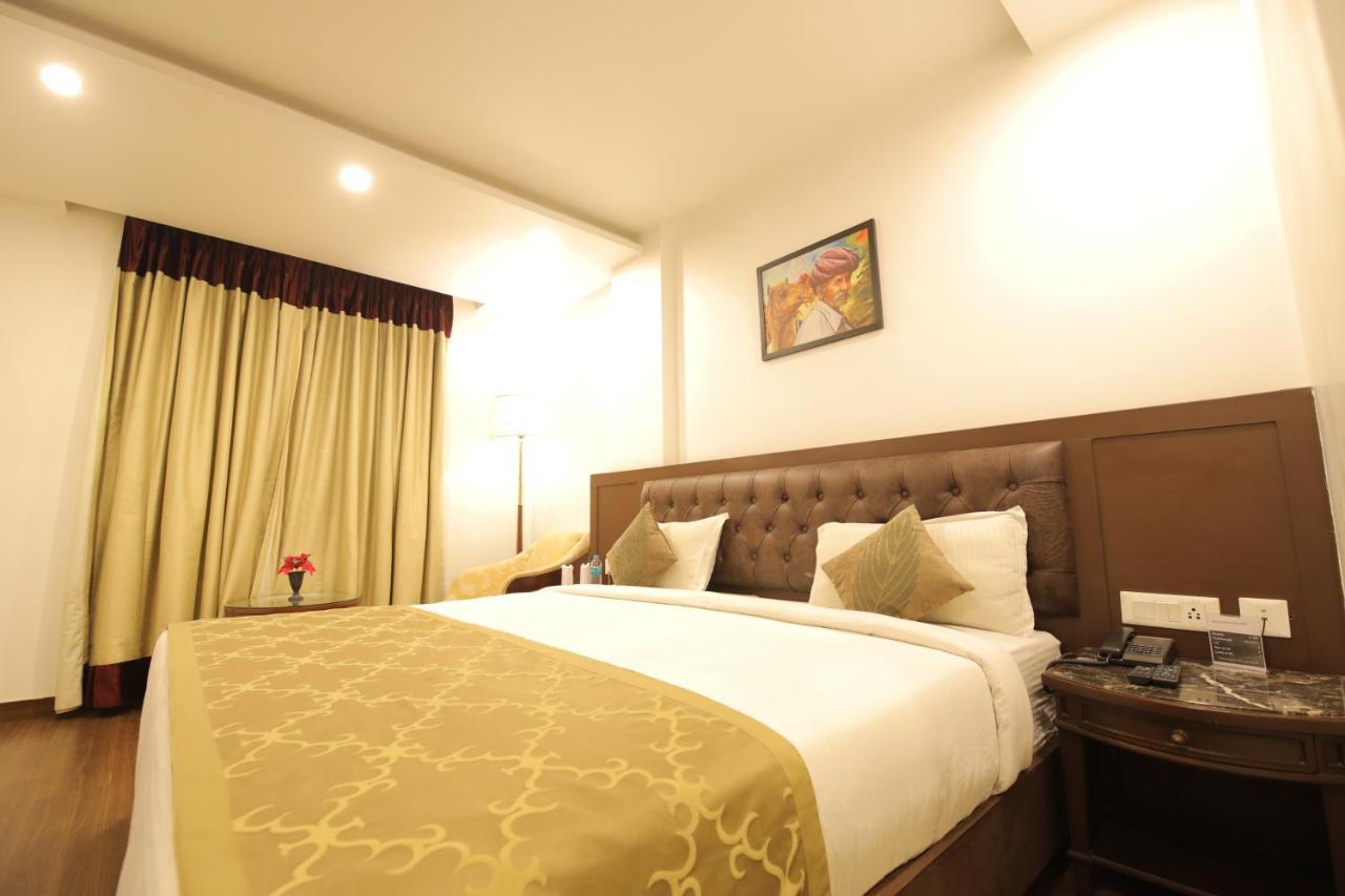 Airport Hotel Bollywood Paradise New Delhi Exterior foto