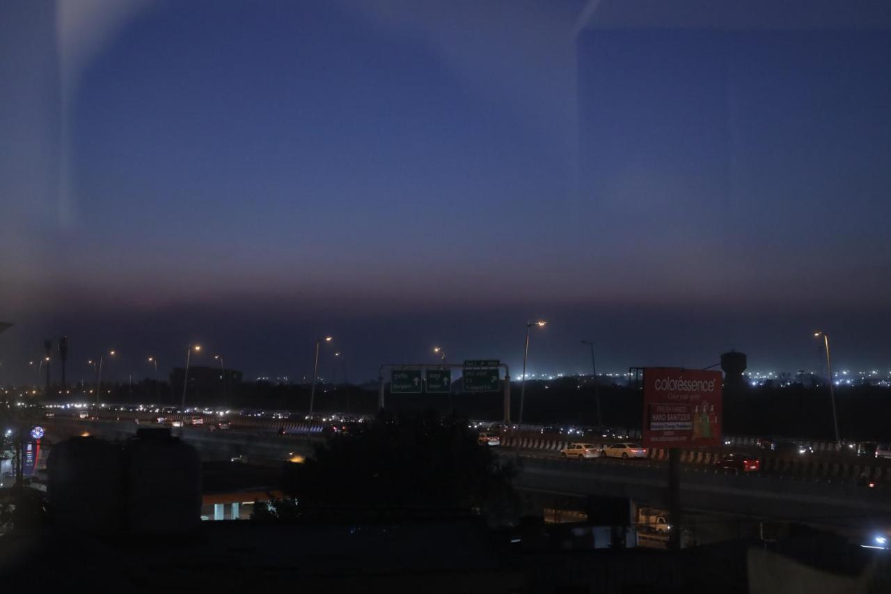 Airport Hotel Bollywood Paradise New Delhi Exterior foto