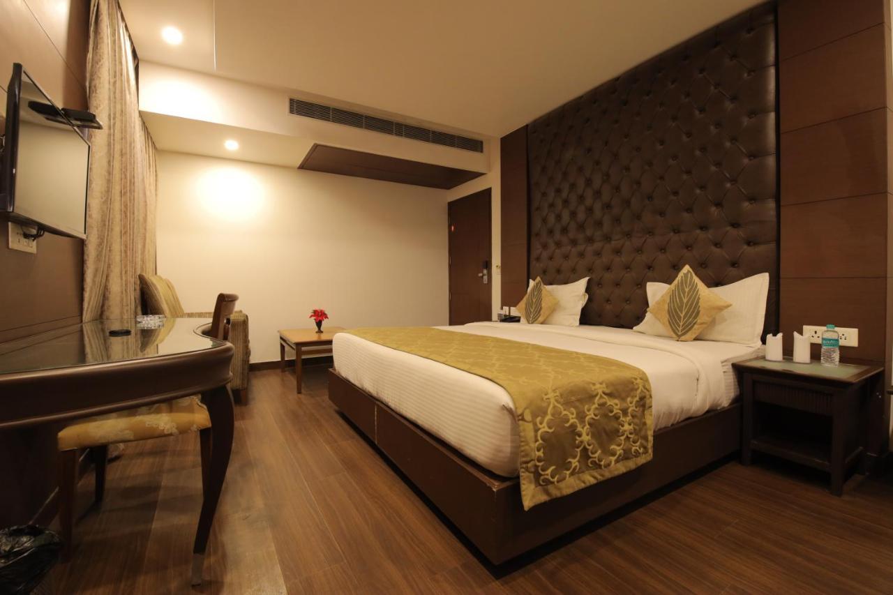 Airport Hotel Bollywood Paradise New Delhi Exterior foto